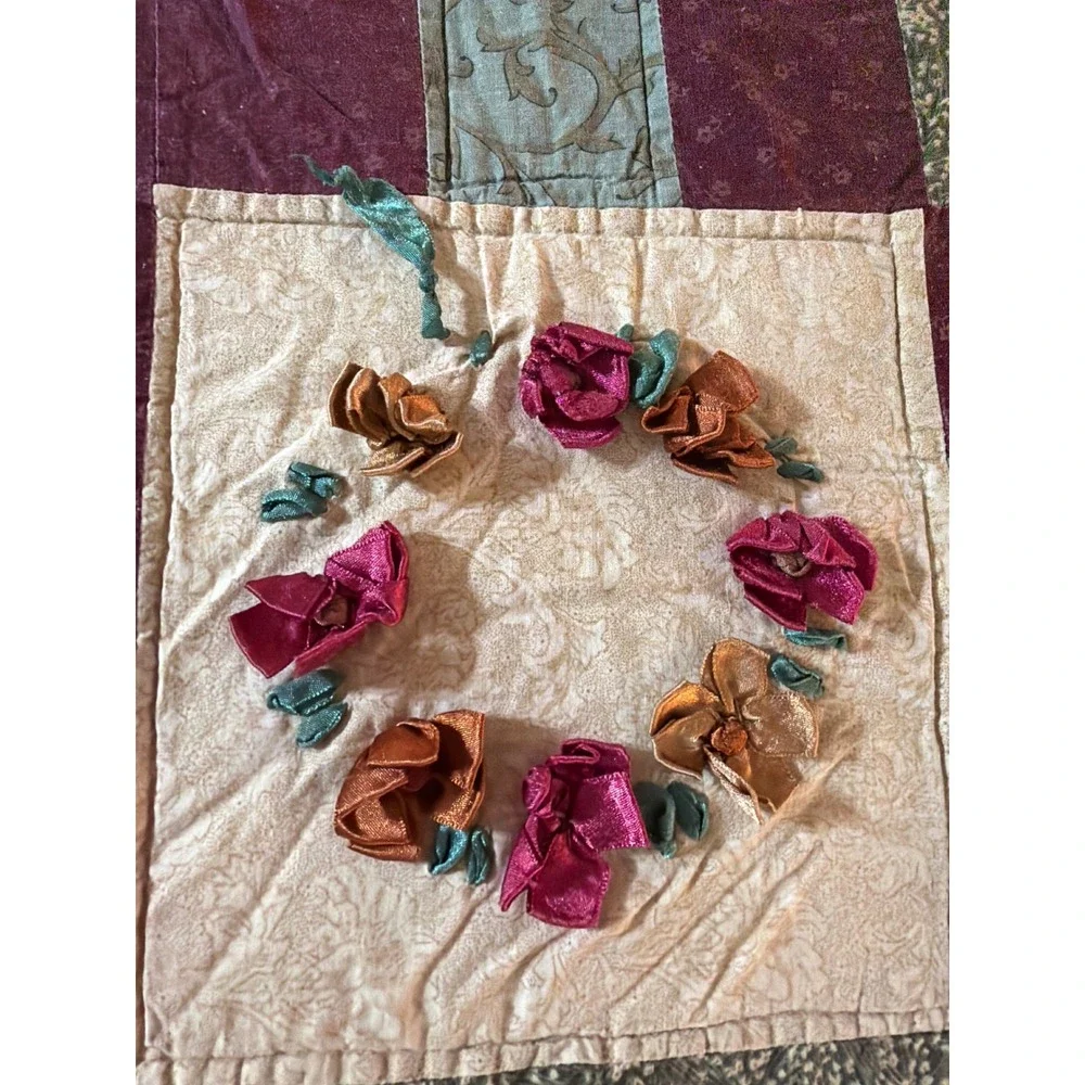 Vintage Handmade Patchwork Floral Quilt Burgundy Sage Green Ribbon Work Wreaths‎